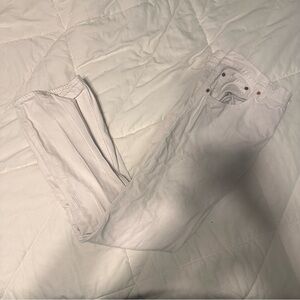 White Levi’s 501 Jeans